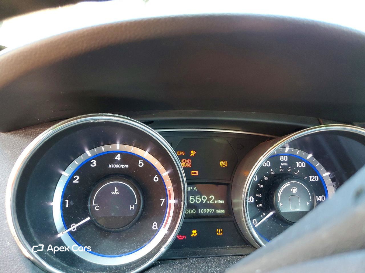 Hyundai Sonata 2011