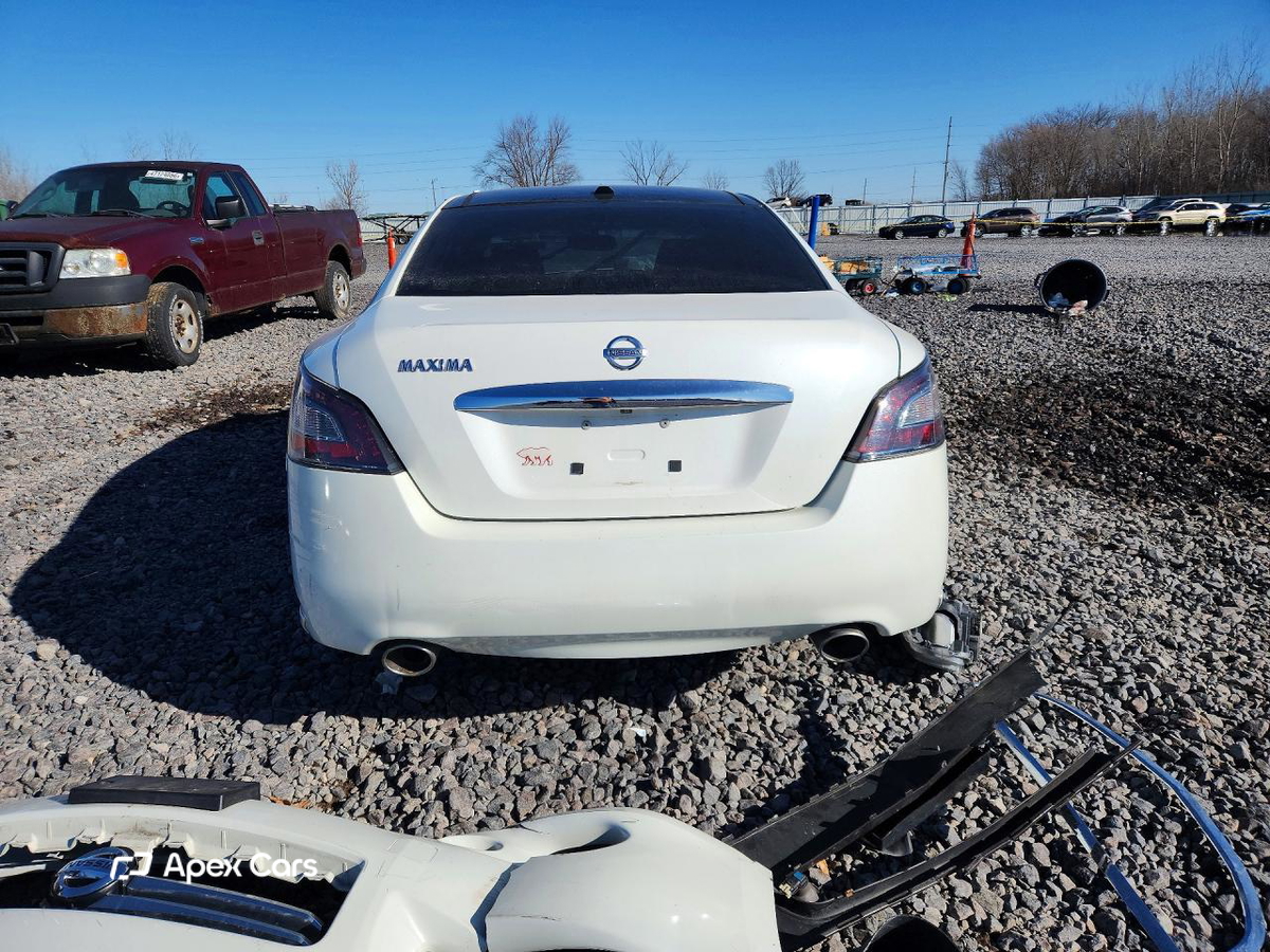 Nissan Maxima 2014