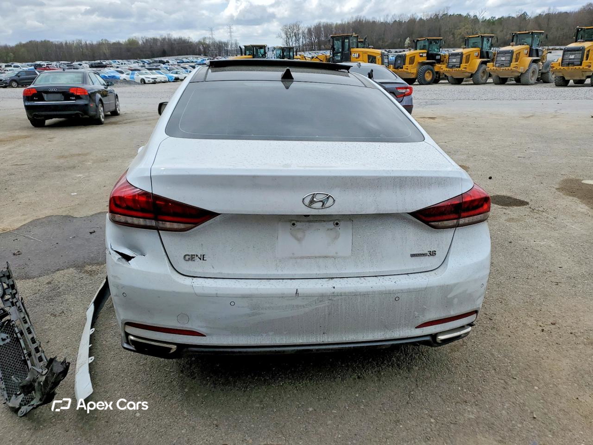 Hyundai Genesis 2015