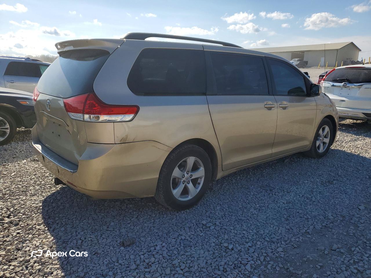 Toyota Sienna 2011