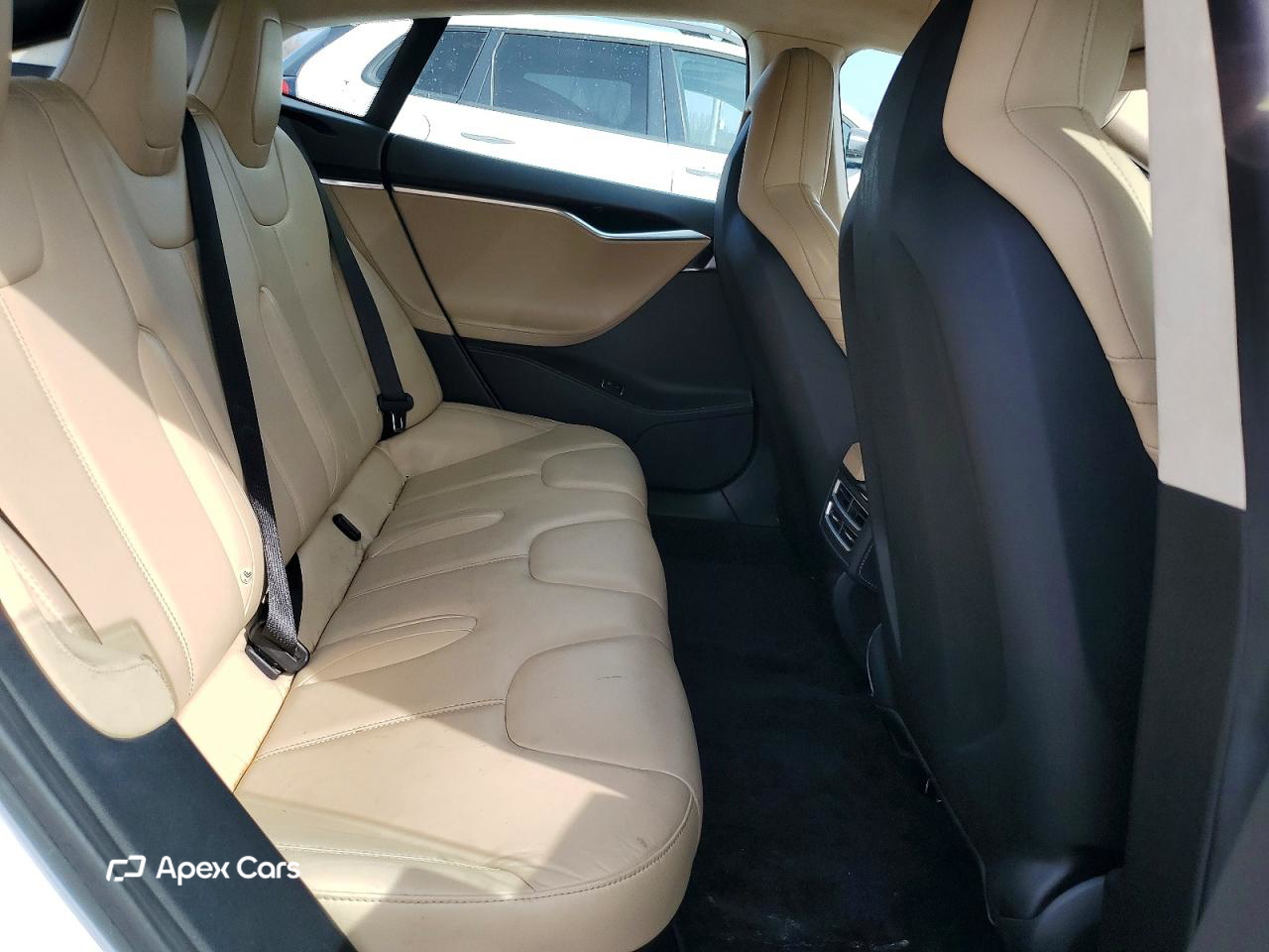 Tesla Model S 2015