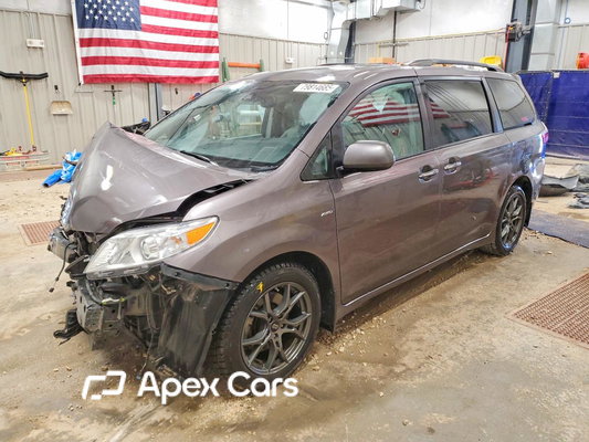 Toyota Sienna 2020 - Image 1 of 15