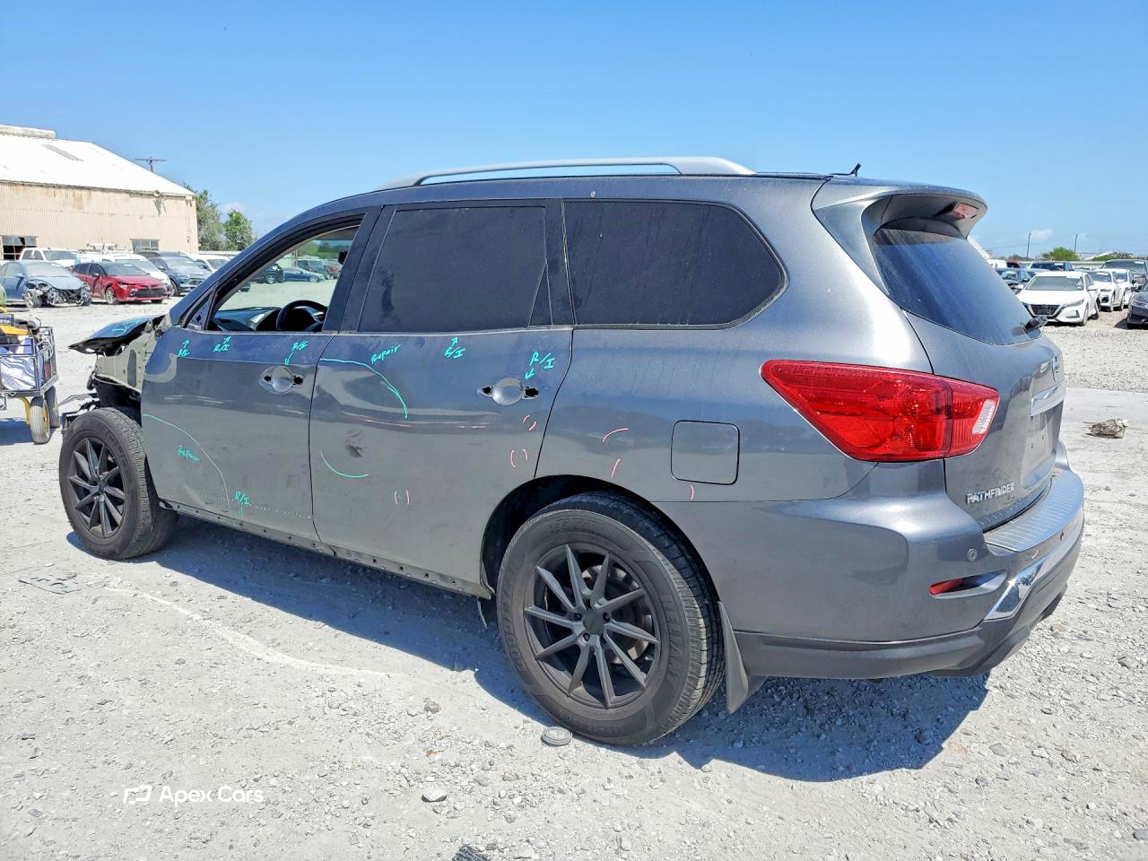 Nissan Pathfinder 2018