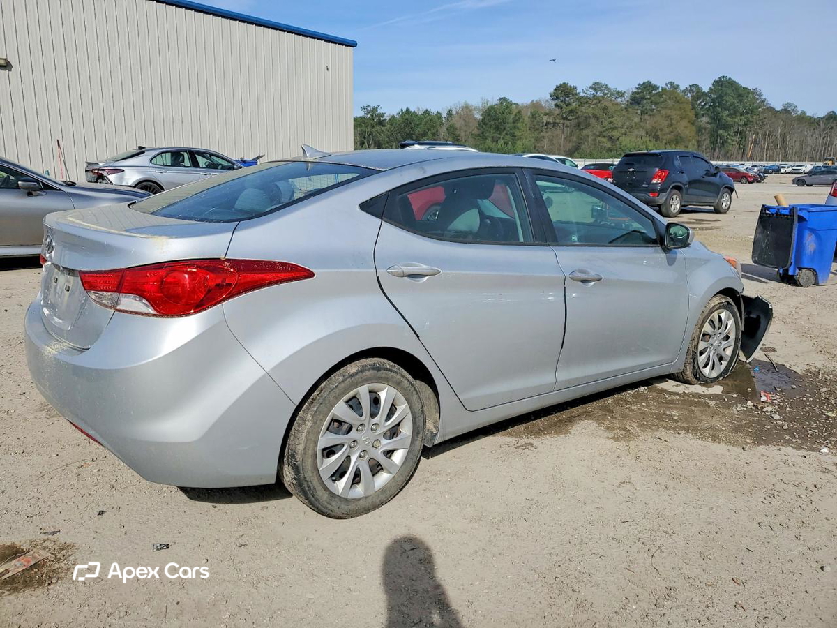 Hyundai Elantra 2013
