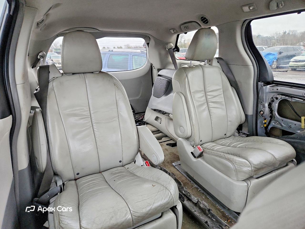 Toyota Sienna 2012