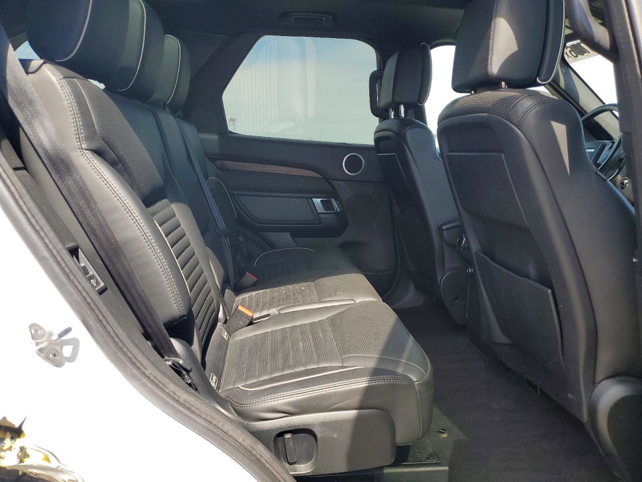 Land Rover Discovery 2019