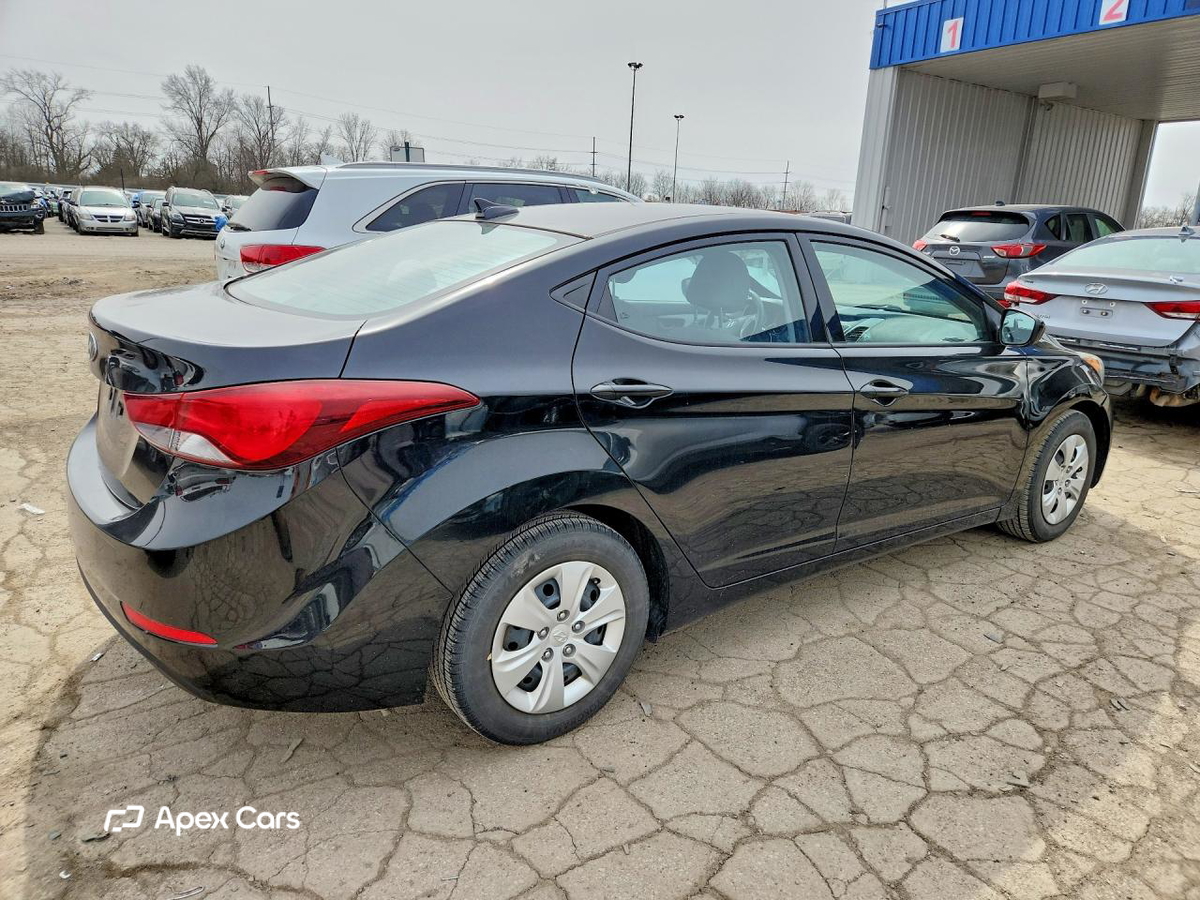 Hyundai Elantra 2016