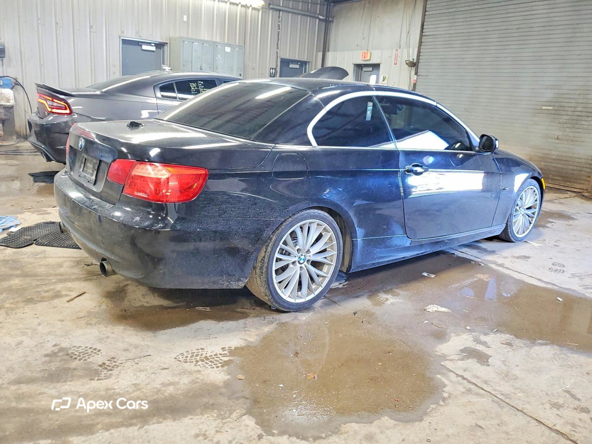 BMW Series 3 2011