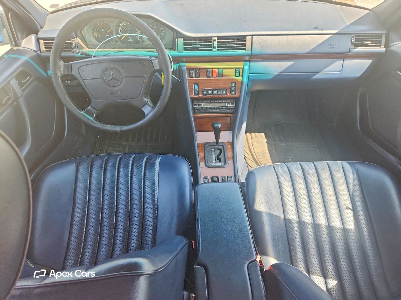 Mercedes-Benz  1993