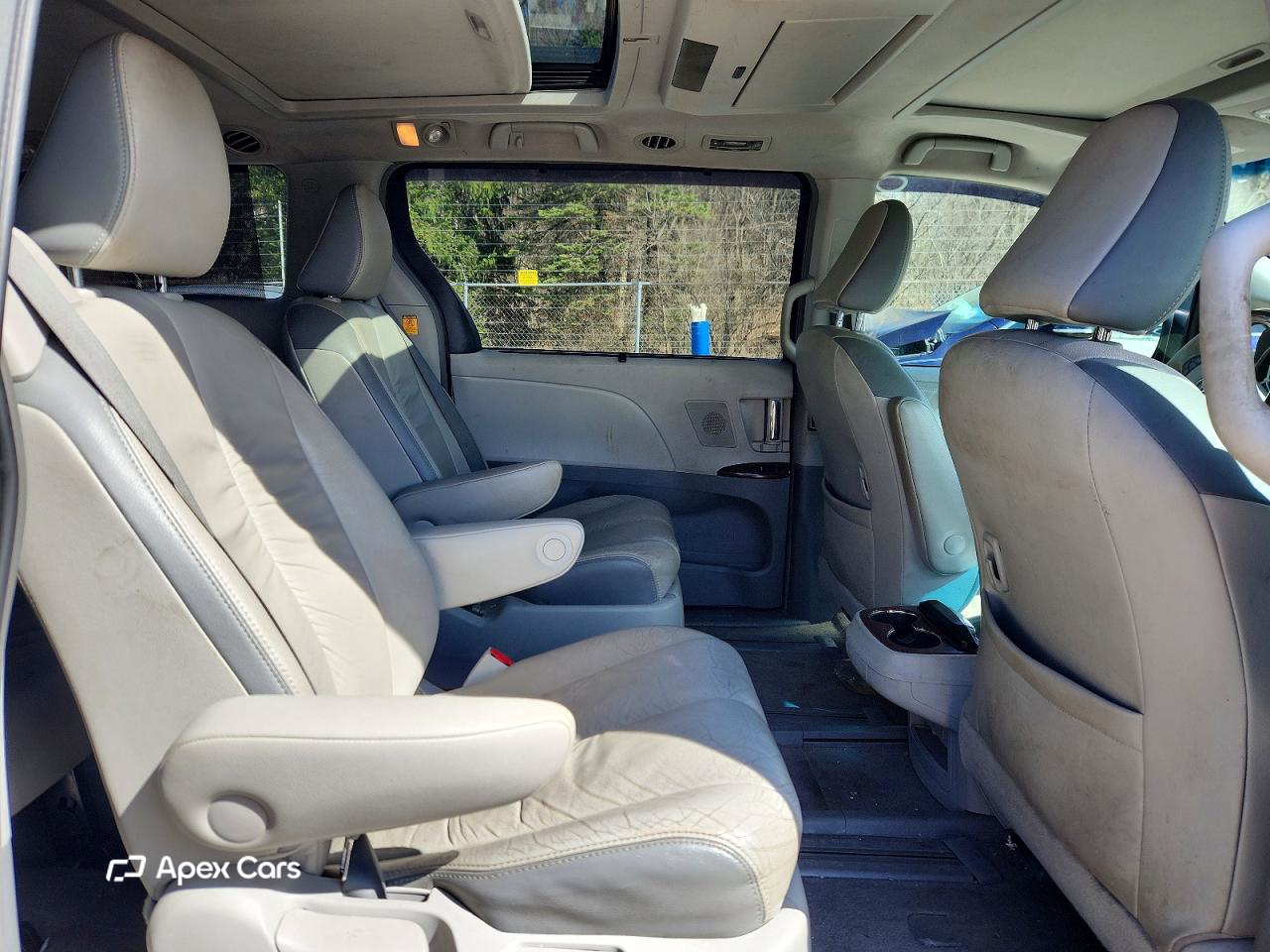 Toyota Sienna 2012