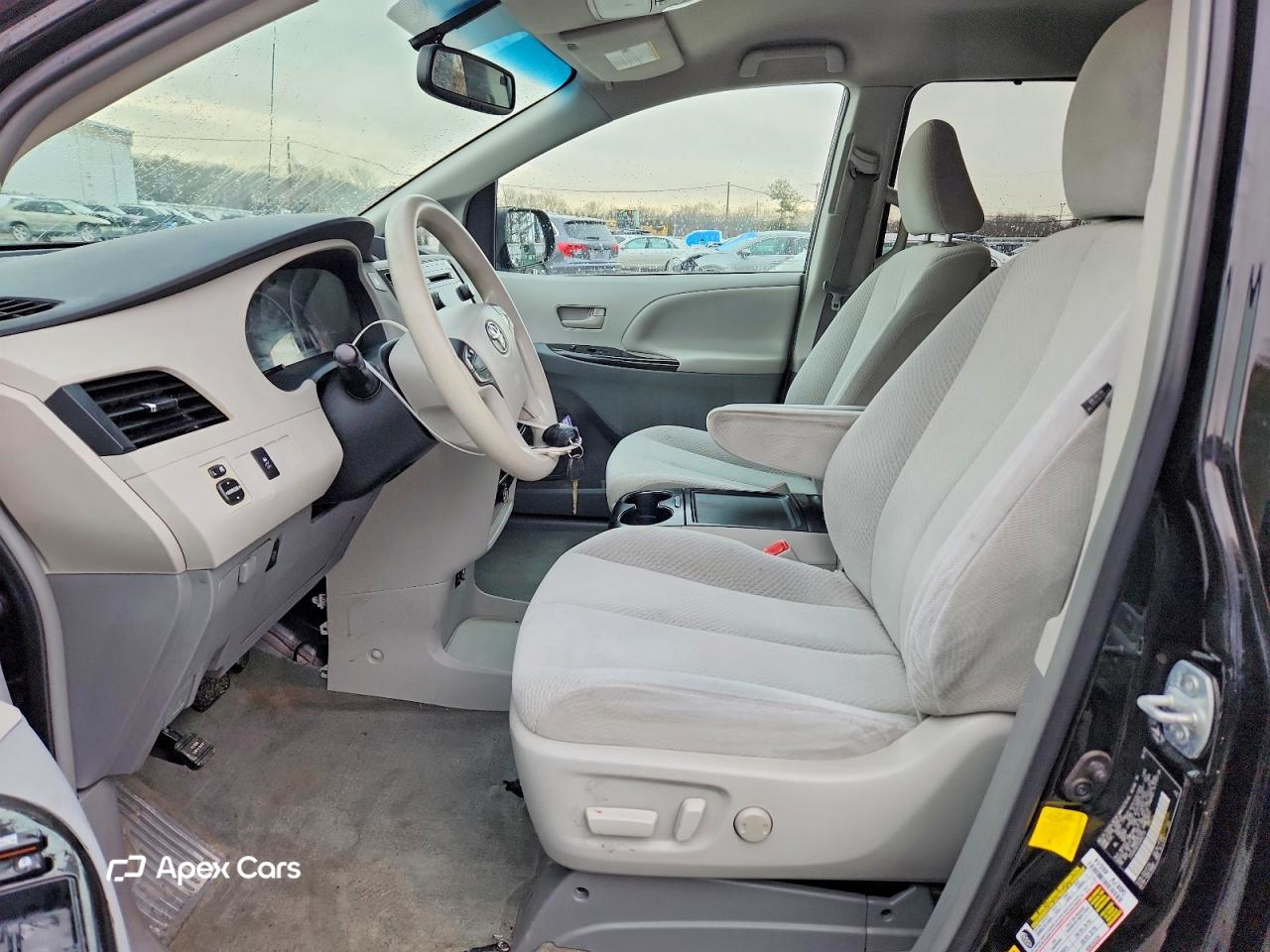 Toyota Sienna 2012