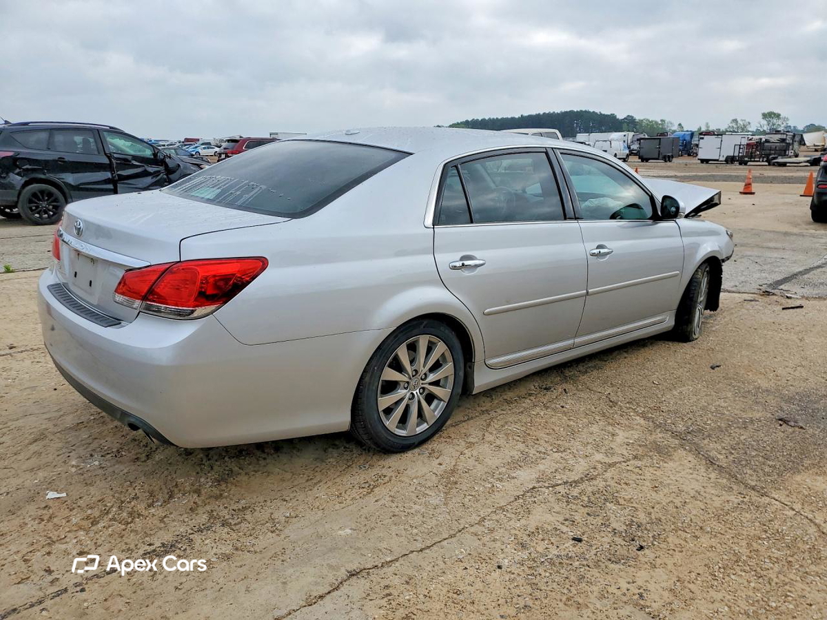 Toyota Avalon 2012