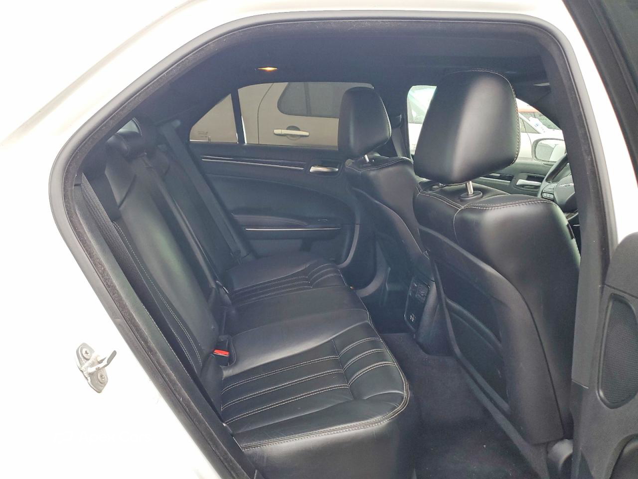 Chrysler 300 2017