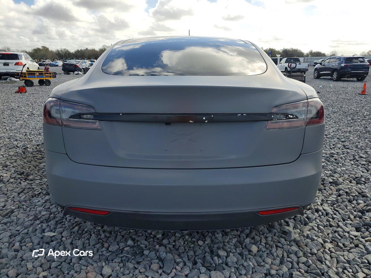 Tesla Model S 2016