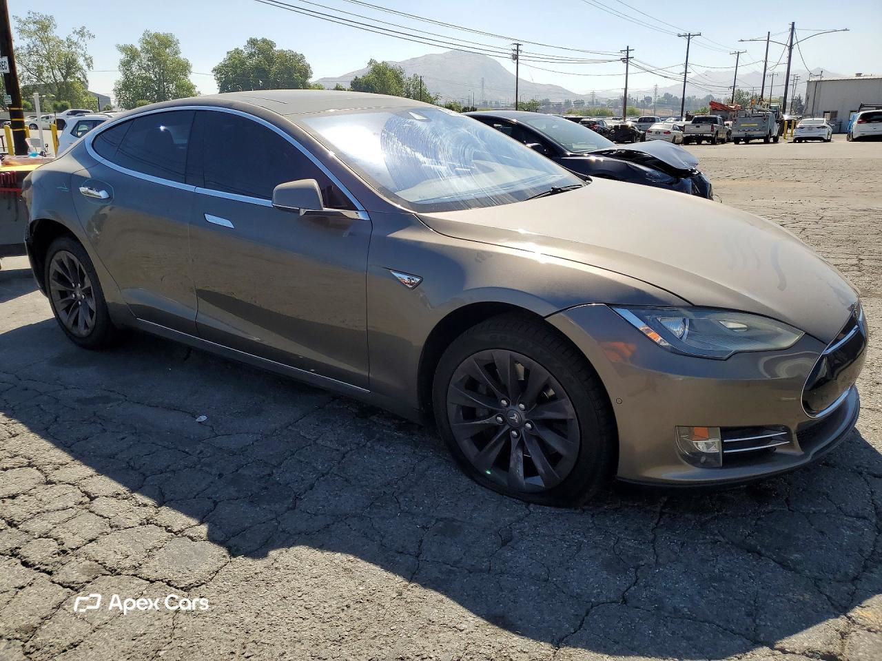 Tesla Model S 2016