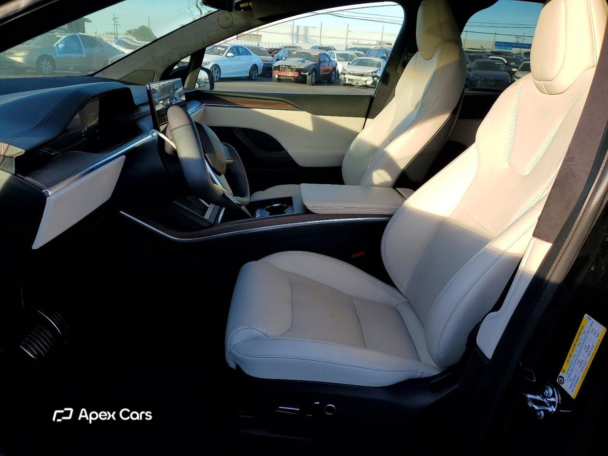 Tesla Model X 2022