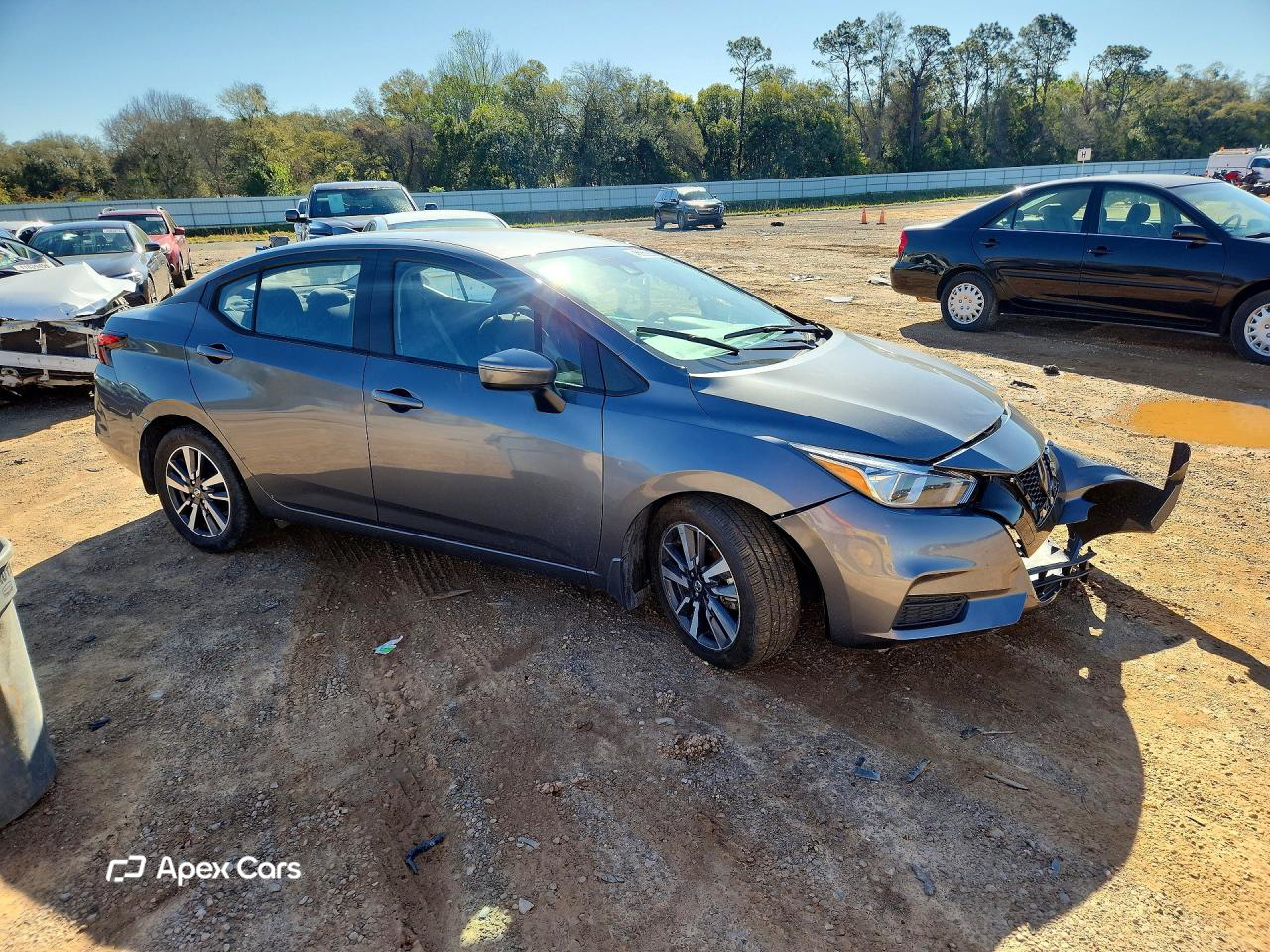Nissan Versa 2021