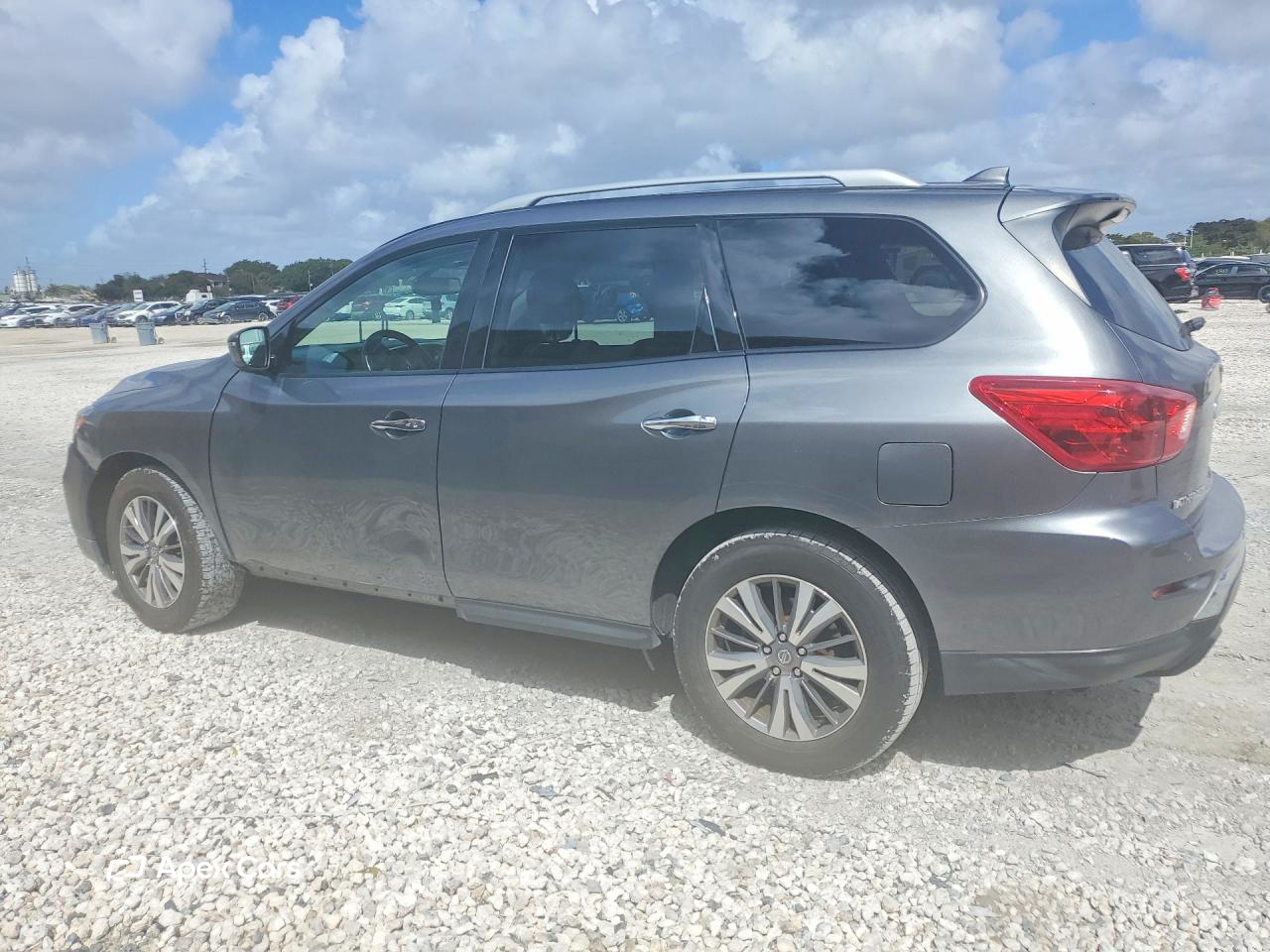Nissan Pathfinder 2019