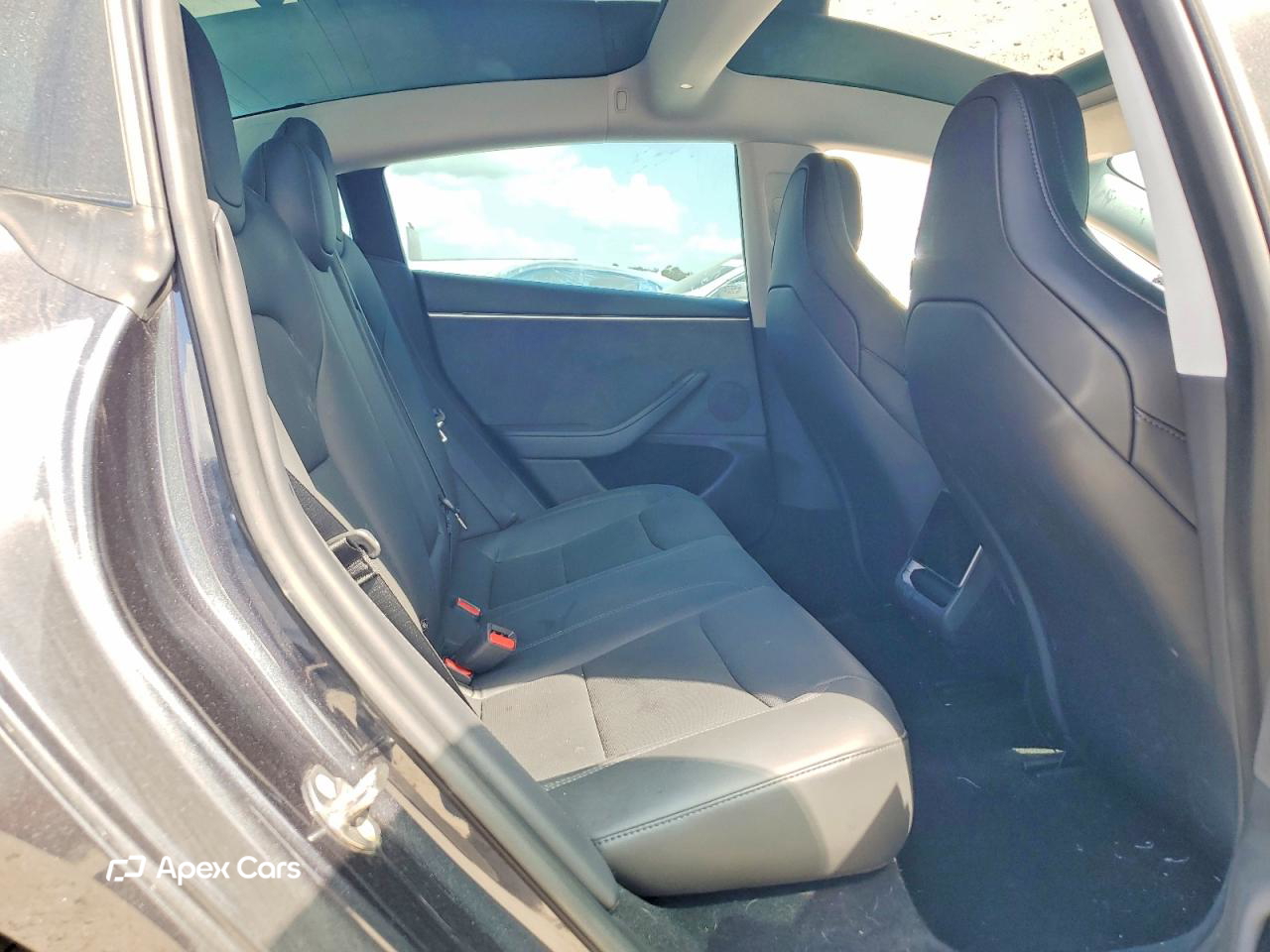 Tesla Model 3 2024