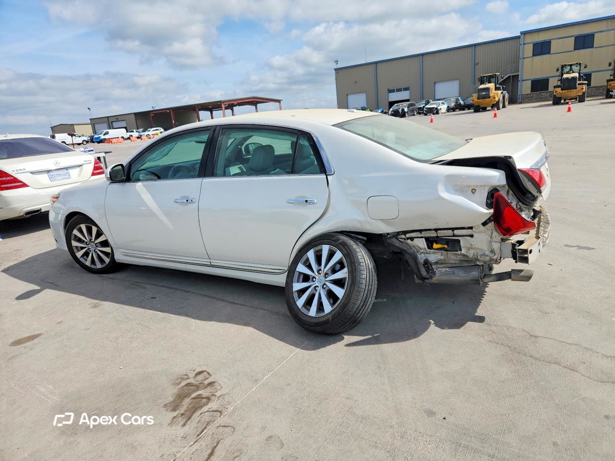 Toyota Avalon 2011