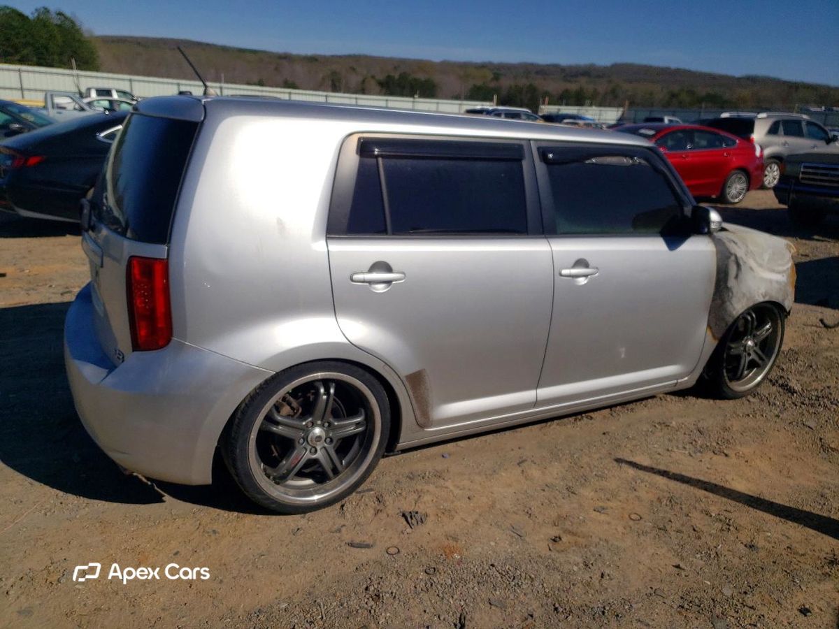 Scion xB 2008