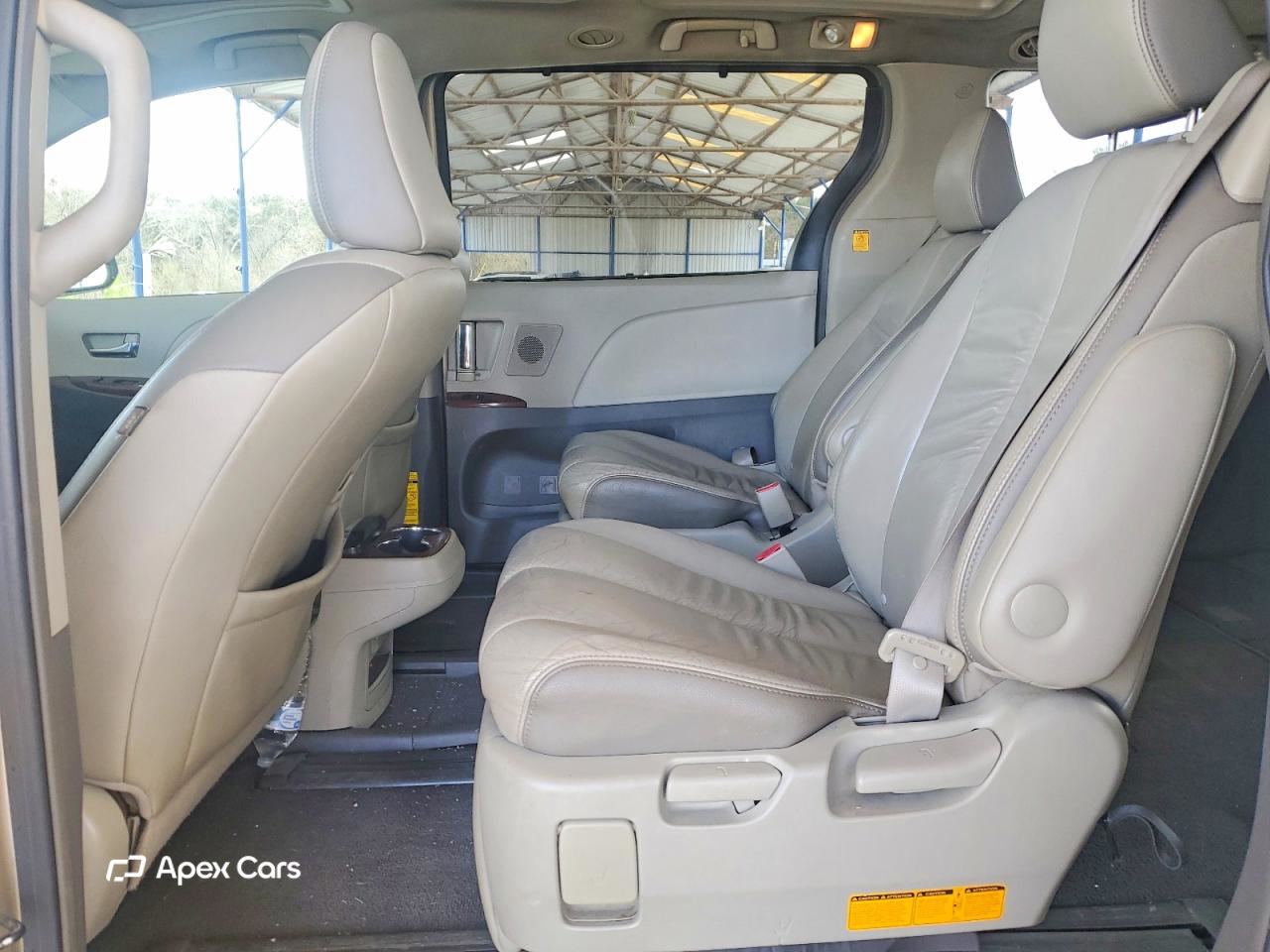 Toyota Sienna 2011