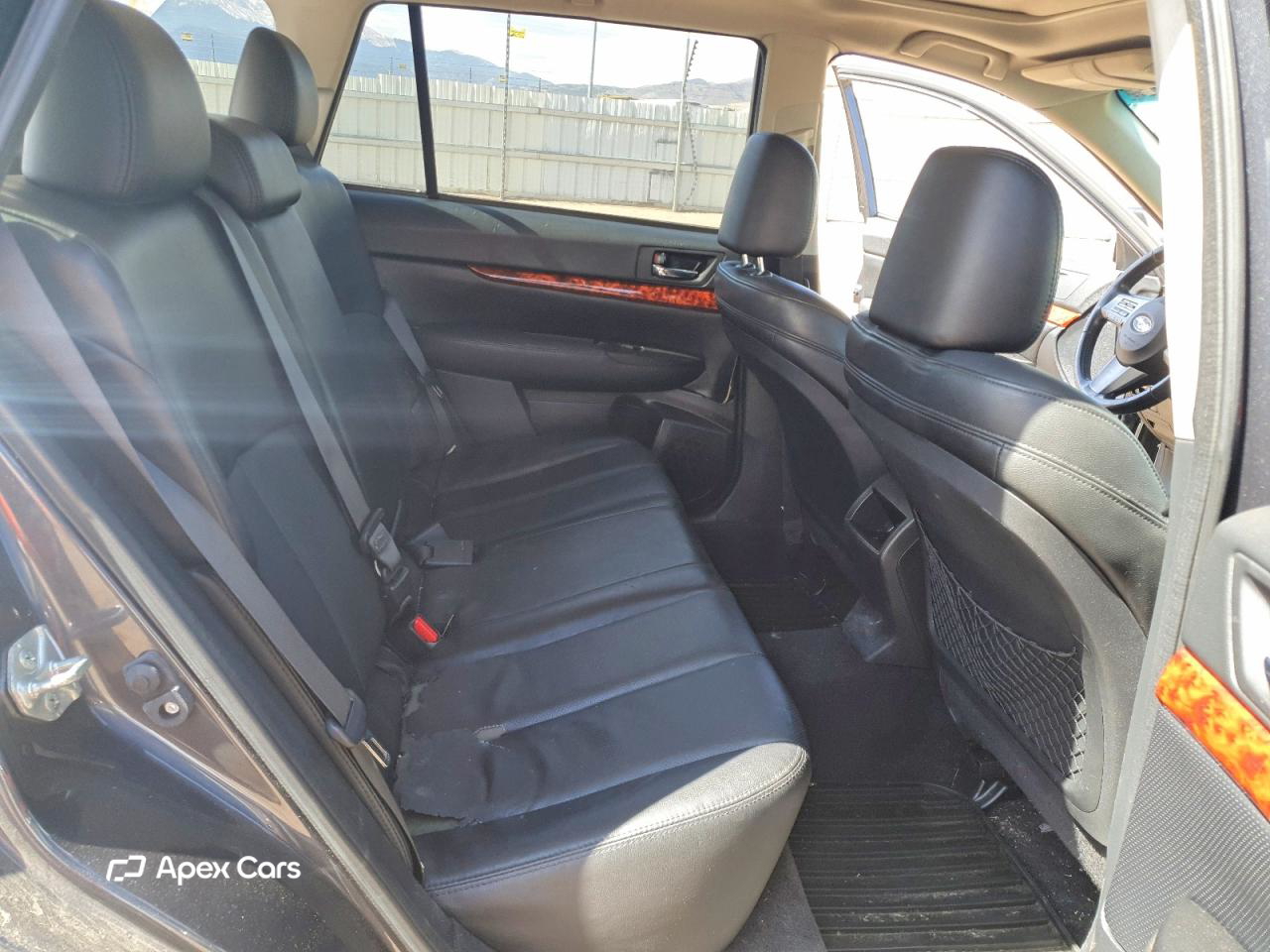 Subaru Outback 2011