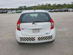 Nissan Versa 2016
