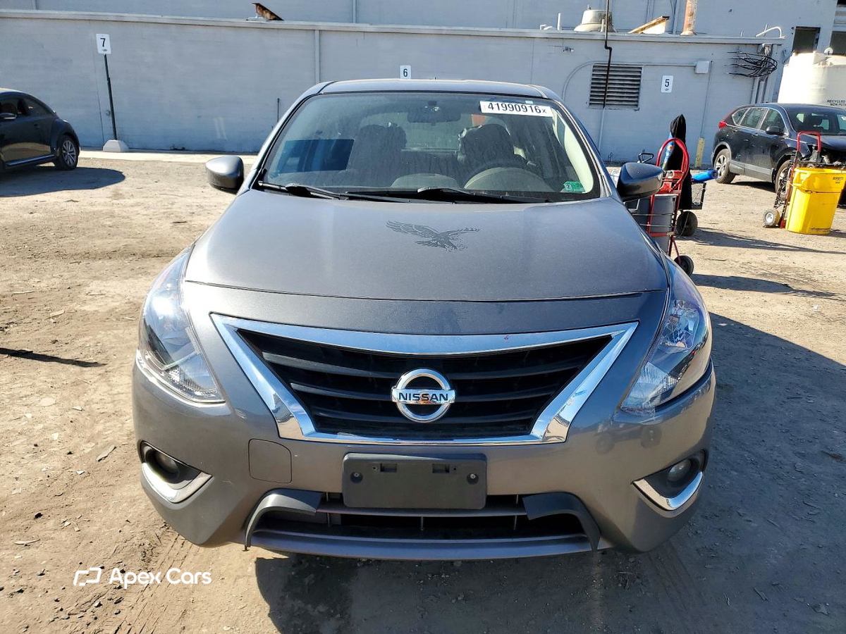 Nissan Versa 2019