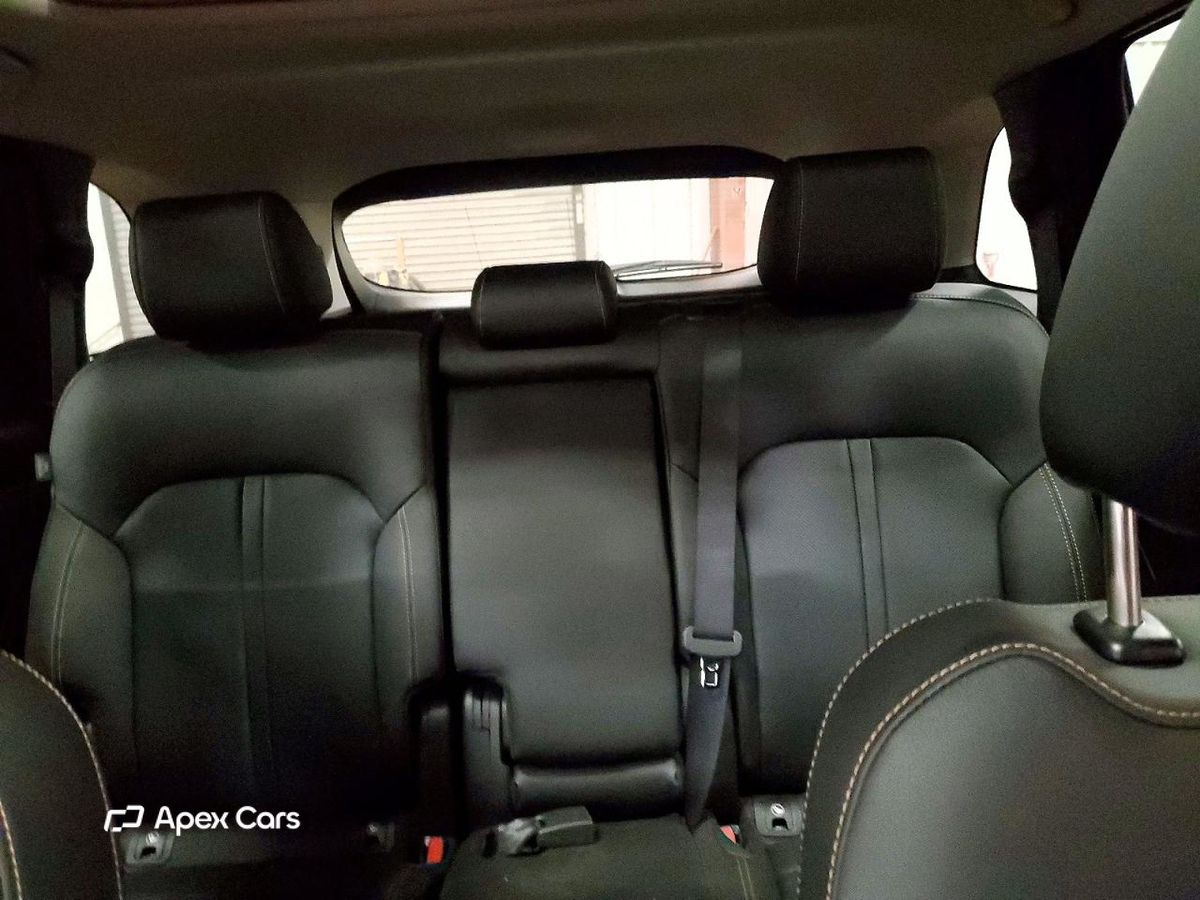 Mazda CX-70 2025