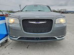 Chrysler 300 2019
