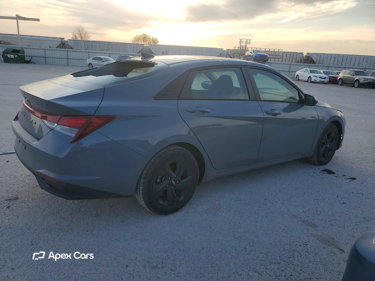 Hyundai Elantra 2021