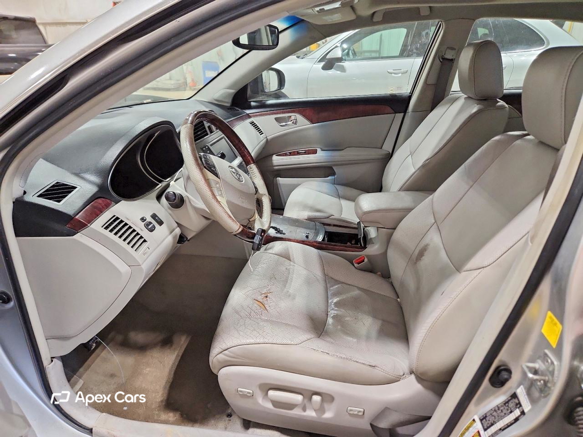 Toyota Avalon 2011