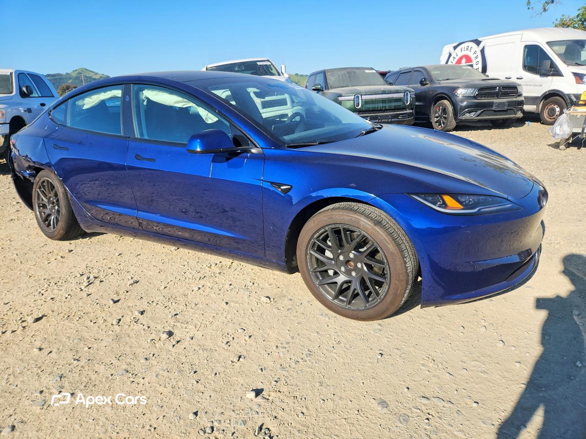 Tesla Model 3 2024