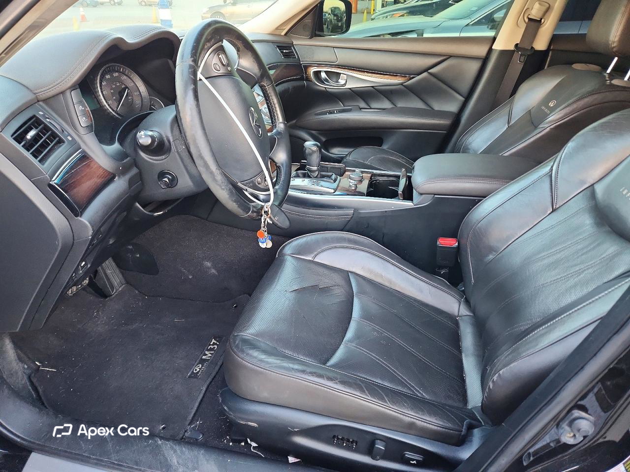 Infiniti M 2013
