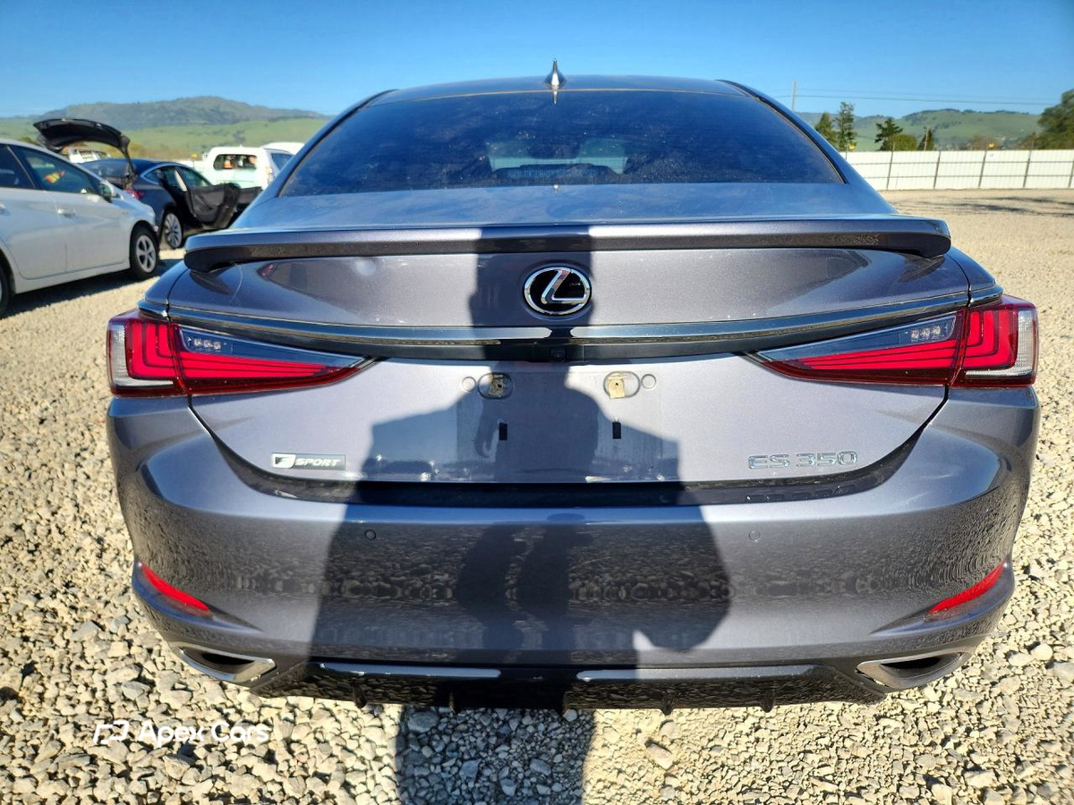Lexus ES 2020