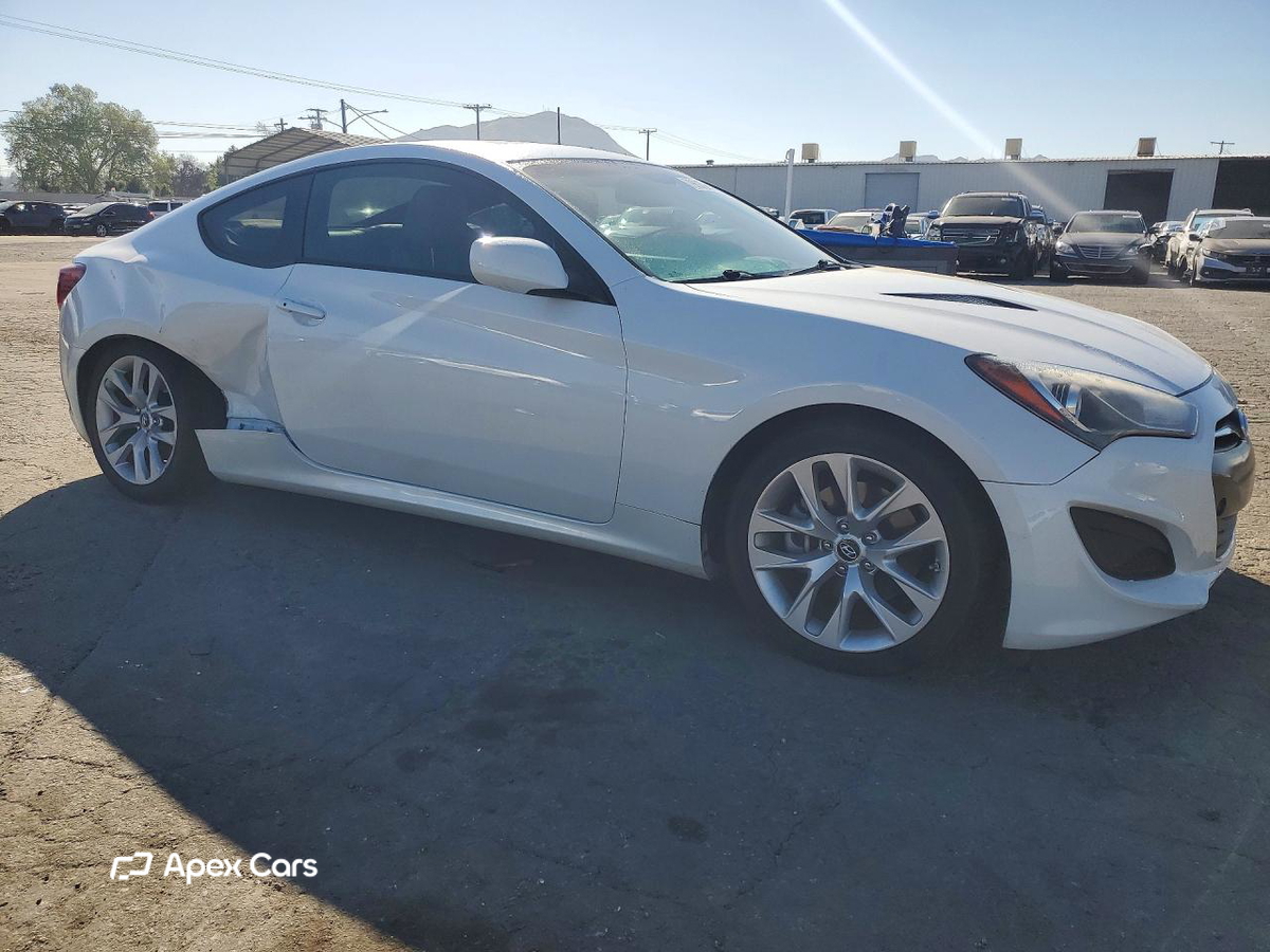 Hyundai Genesis 2013