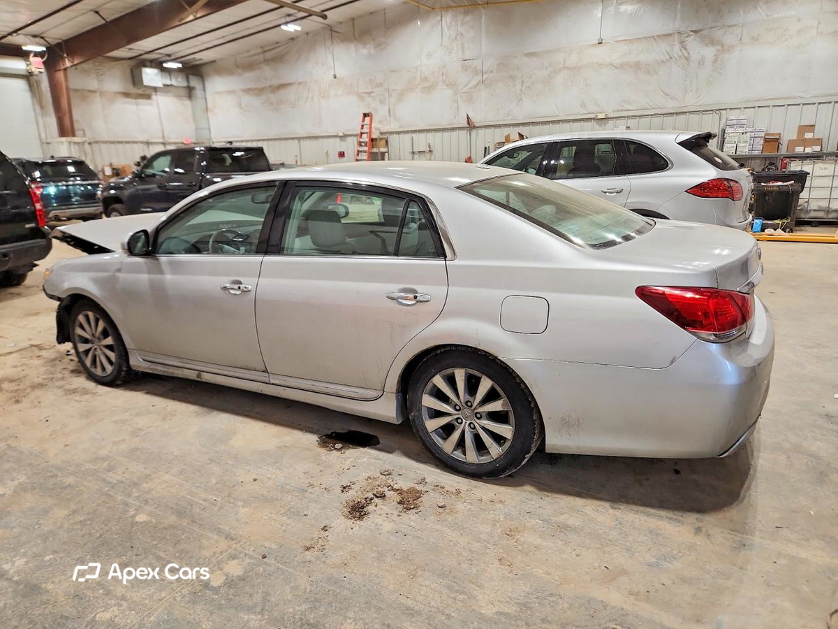 Toyota Avalon 2011