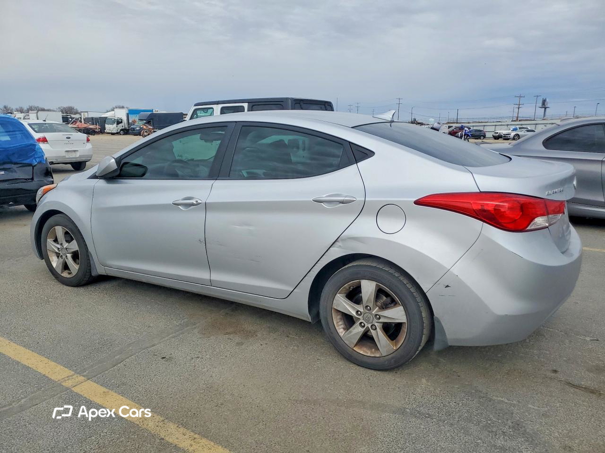 Hyundai Elantra 2013
