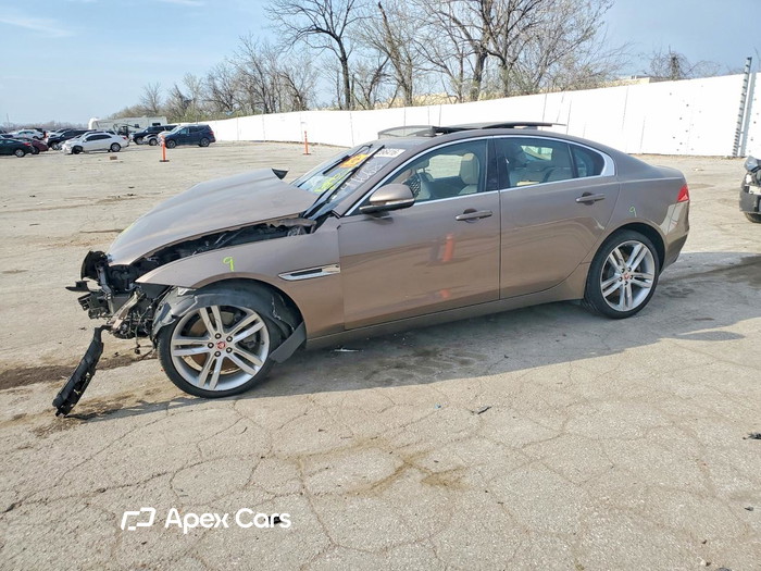 2017 Jaguar XE - Image 1 of 5