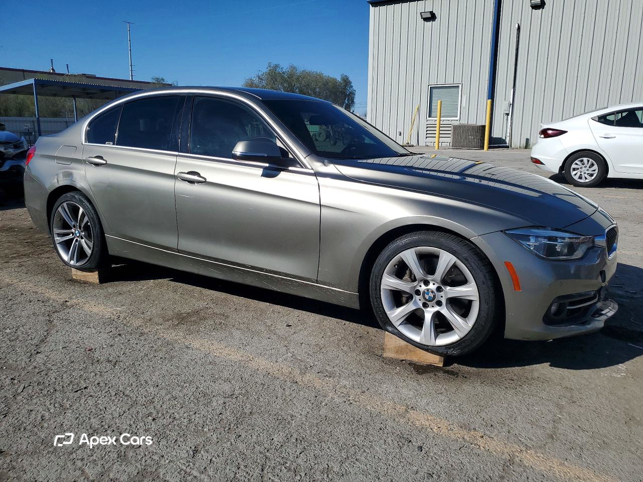 BMW Series 3 2016