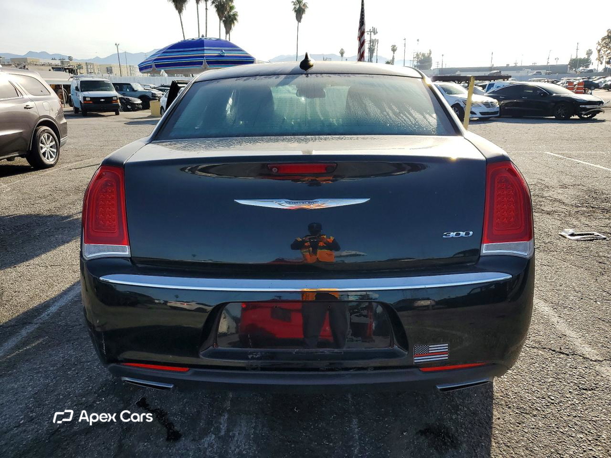 Chrysler 300 2016