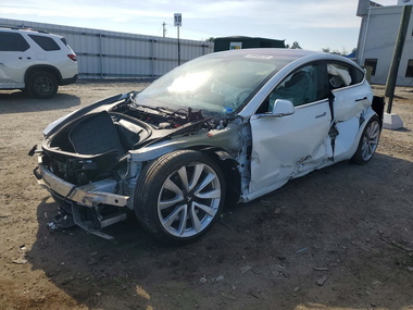 Tesla Model 3 2018 - Image 1 of 13