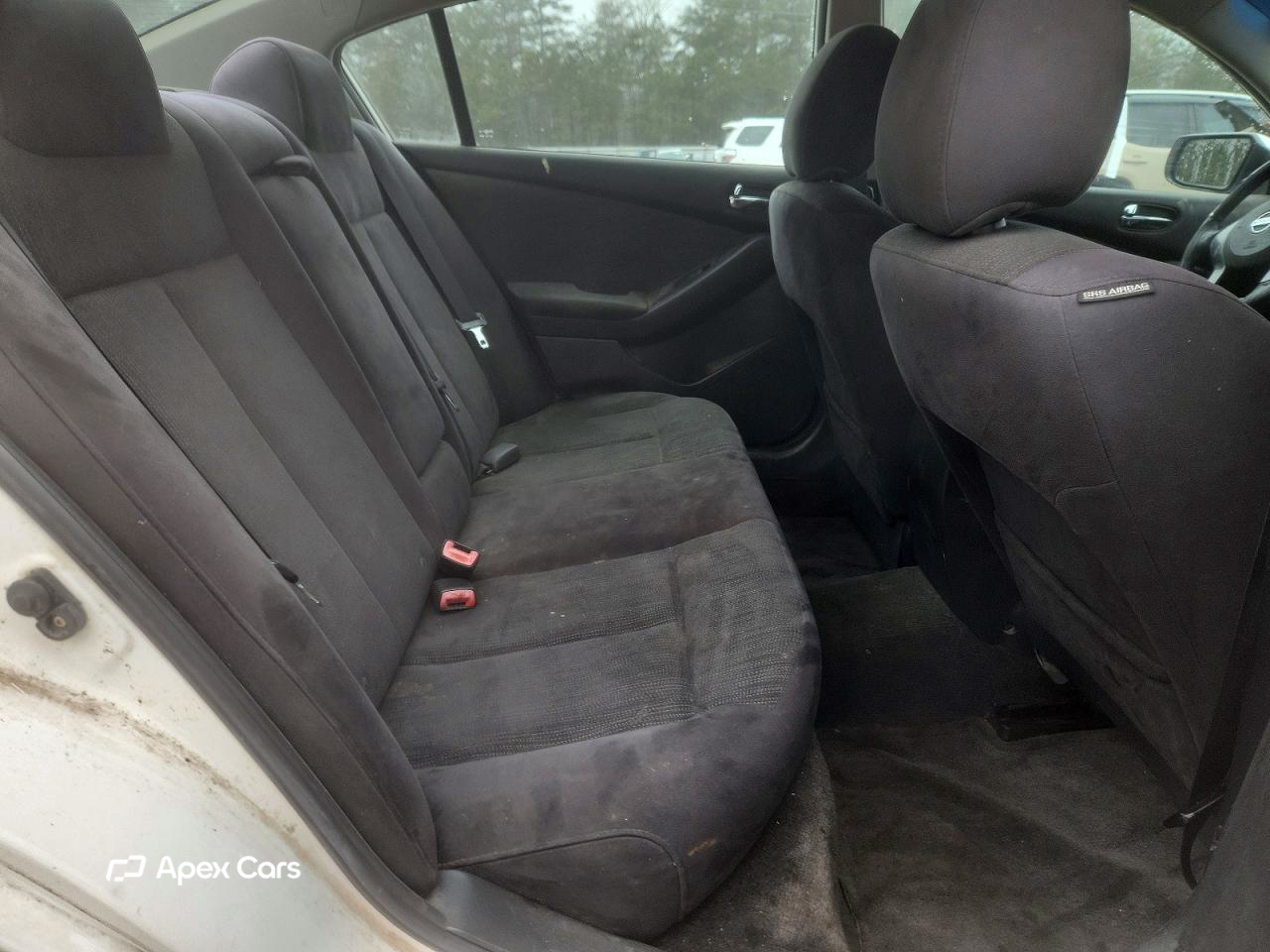 Nissan Altima 2010