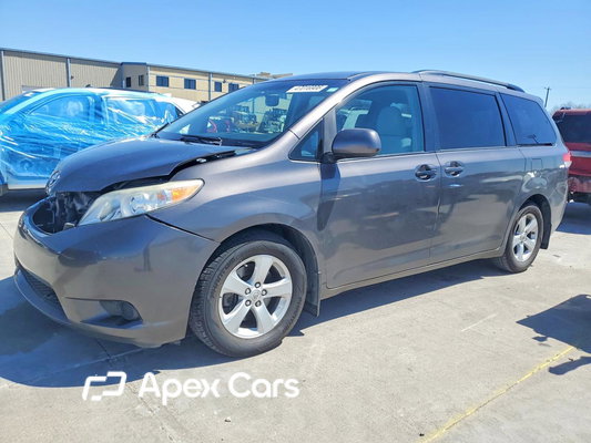 Toyota Sienna 2012 - Image 1 of 13