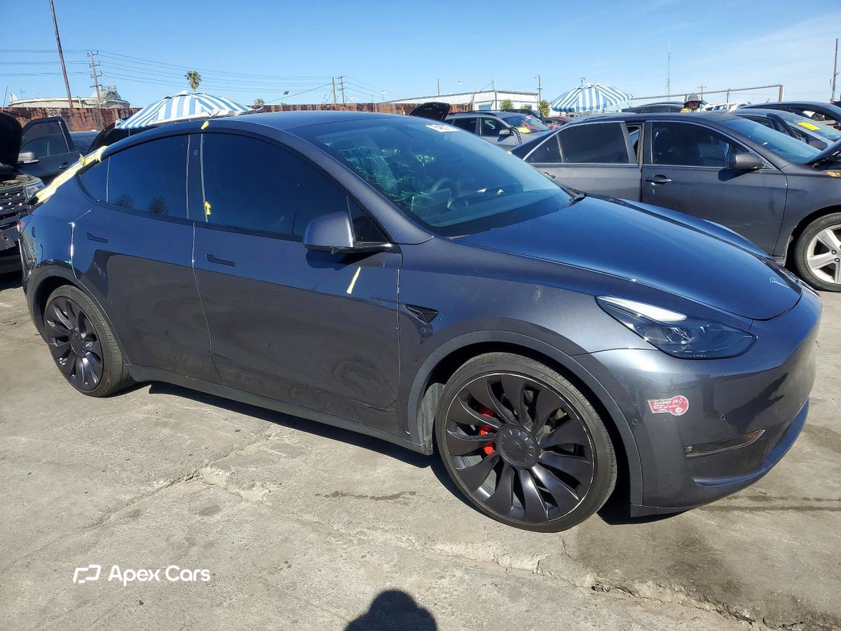 Tesla Model Y 2022