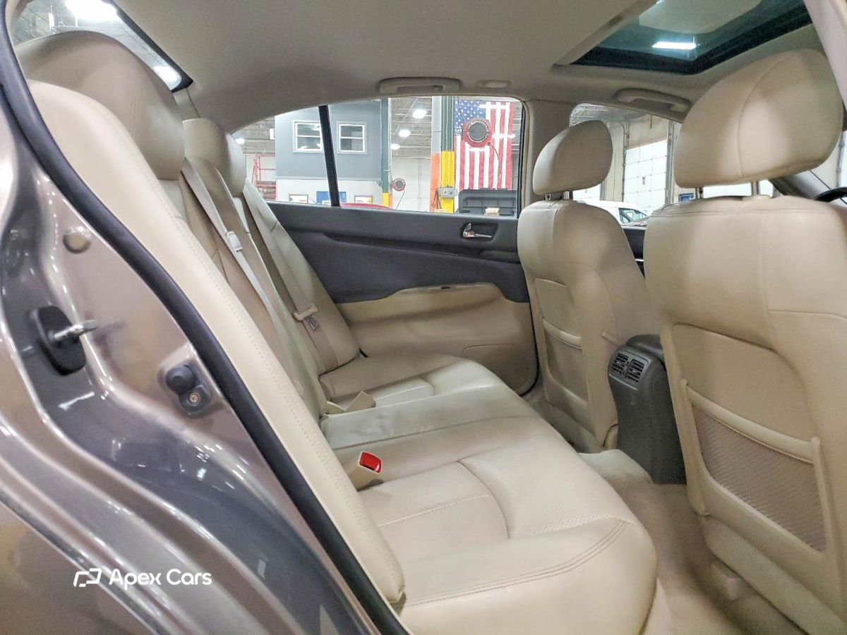 Infiniti G 2010