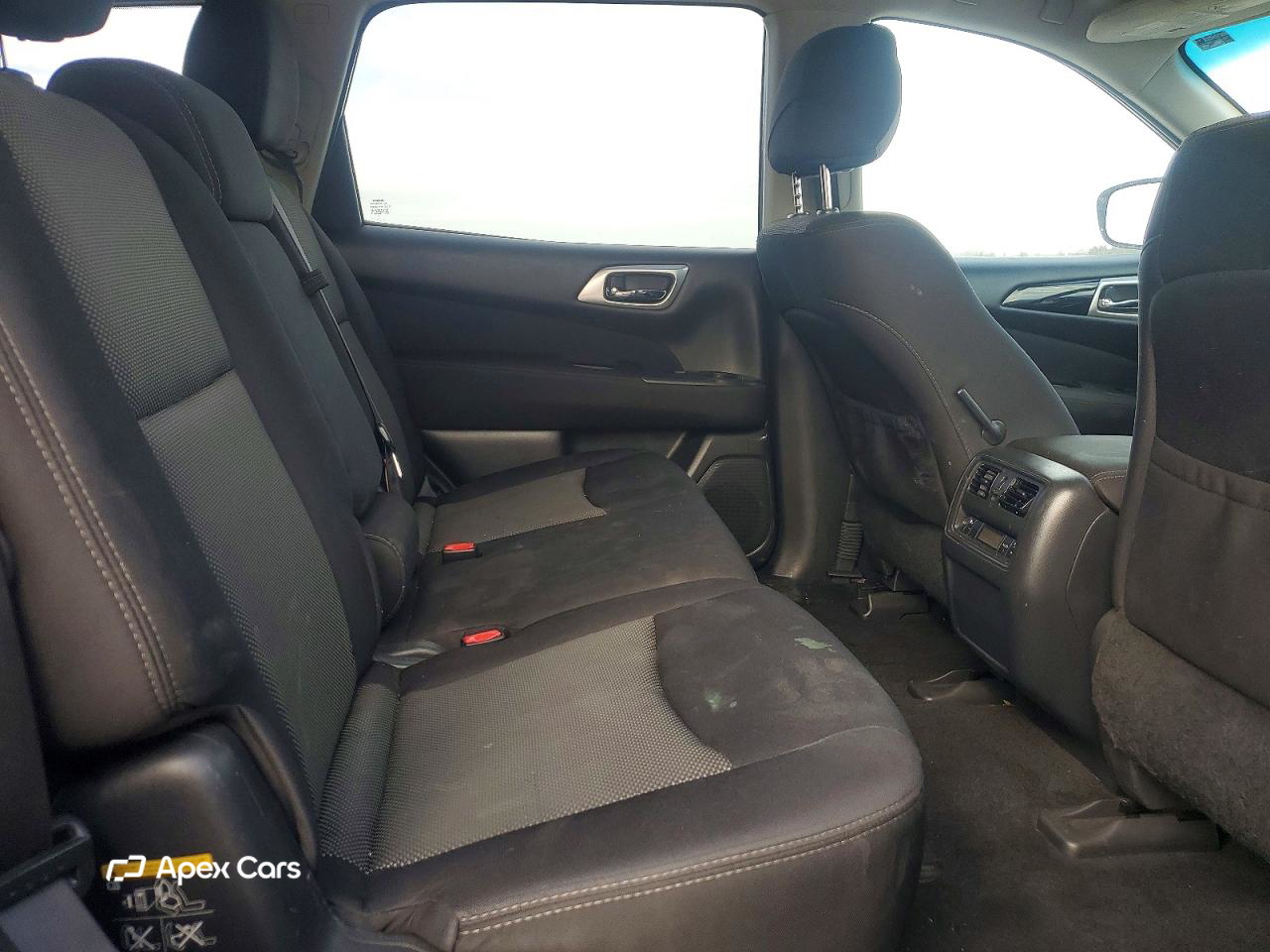 Nissan Pathfinder 2017