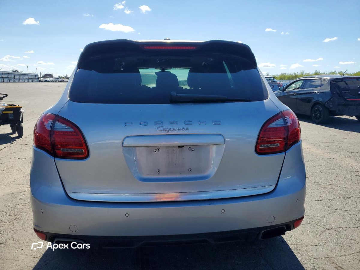 Porsche Cayenne 2011
