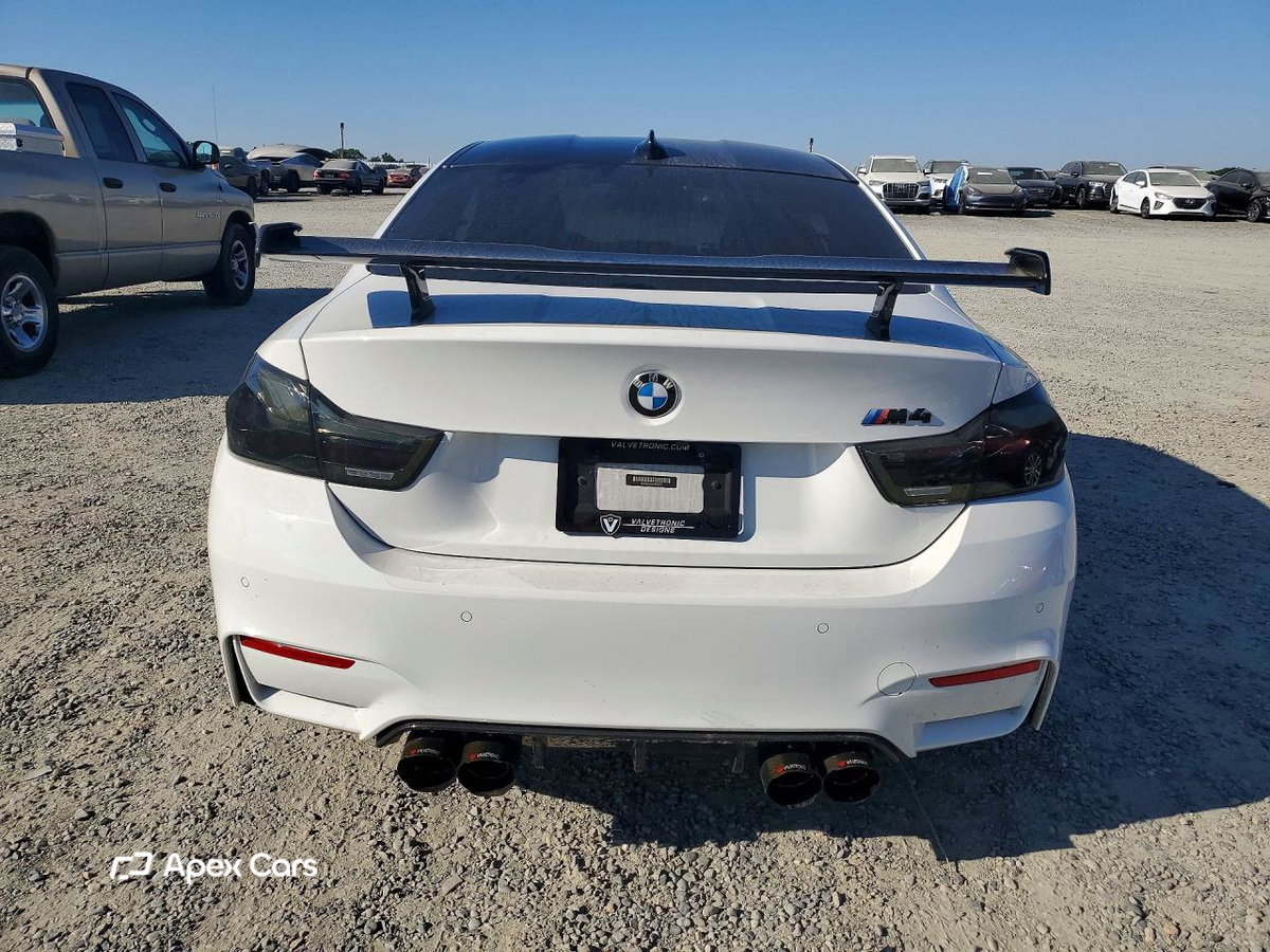 BMW M4 2016
